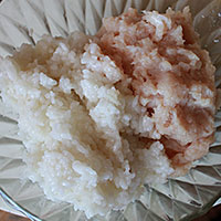 Пошаговый фото-рецепт ежиков из куриного фарша и риса шаг 4